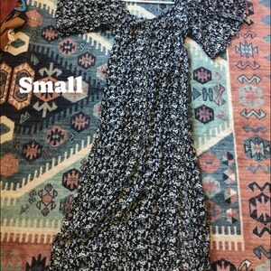 Black and White Off the Shoulder Sundress with Flutter Sleeves